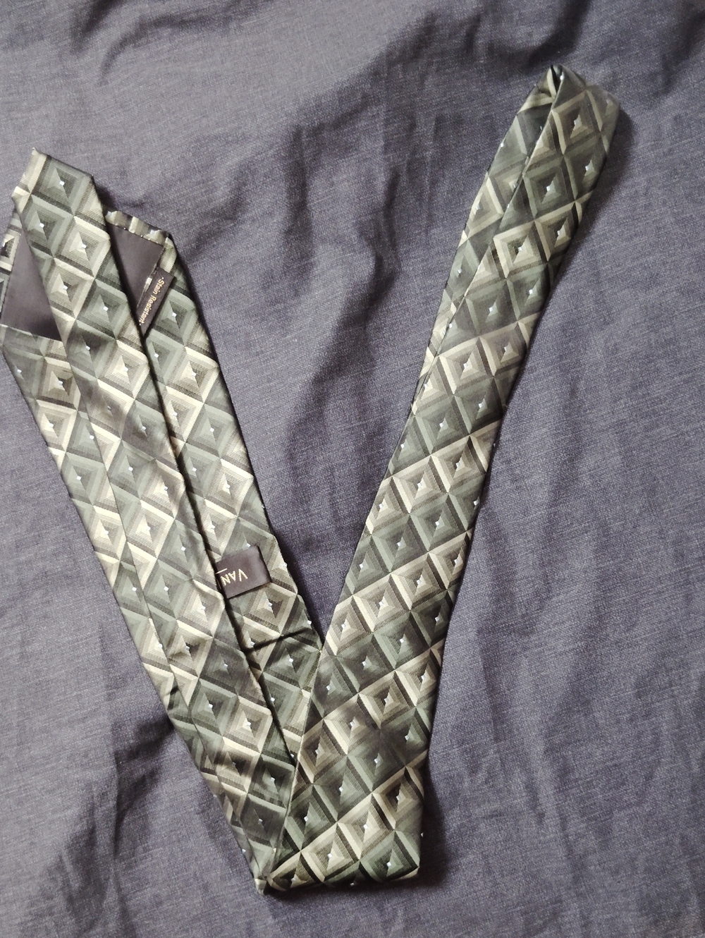 Van Heusen Silver Gray Geometric Silk Tie